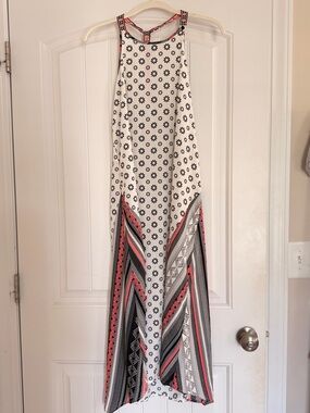 Monteau White Floral Print Dress with Black and Coral Trim